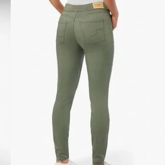 Levi Strauss Pull On Skinny Totally Shaping Jeans In Sage Green Size 10 - Picture 2 of 7